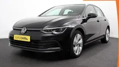 Zwart Gebruikt 2021 VW Golf VIII Style Hatchback | € 25.890 (Eerlijke prijs)