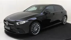 Zwart Gebruikt 2021 Mercedes A250 Premium Plus Hatchback | € 31.945 (Eerlijke prijs)