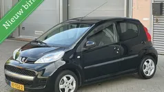 Zwart Gebruikt 2012 Peugeot 107 Hatchback | € 3.600 (Eerlijke prijs)