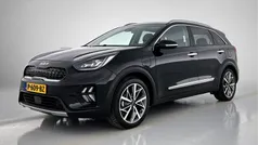 Zwart Gebruikt 2022 Kia Niro SUV | € 25.945 (Eerlijke prijs)