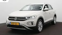 Gebruikt 2024 VW T-Roc Style SUV | € 34.995 (Eerlijke prijs)