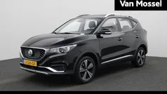 Zwart Gebruikt 2020 MG ZS Luxury Sedan | € 14.995 (Eerlijke prijs)