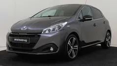 Grijs Gebruikt 2018 Peugeot 208 GT-line Hatchback | € 12.495 (Eerlijke prijs)