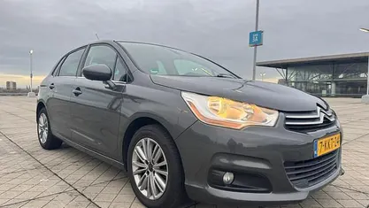 Grijs (metallic) Gebruikt 2013 Citroën C4 Business Class Hatchback | € 3.999 (Goede deal)