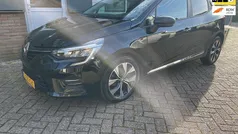 Gebruikt 2023 Renault Clio V Evolution Hatchback | € 15.900 (Eerlijke prijs)