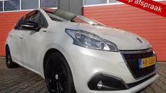 Wit Gebruikt 2015 Peugeot 208 GT-line Hatchback | € 8.950 (Eerlijke prijs)