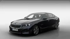 Gebruikt 2025 BMW 530e Comfort Edition Sedan | € 85.825 (Eerlijke prijs)
