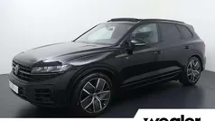 Zwart Gebruikt 2023 VW Touareg R SUV | € 79.940 (Eerlijke prijs)