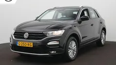 Zwart Gebruikt 2019 VW T-Roc Style SUV | € 22.450 (Goede deal)