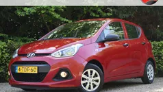Rood Gebruikt 2014 Hyundai i10 Hatchback | € 6.900 (Eerlijke prijs)