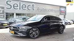 Zwart Gebruikt 2023 Mercedes CLA180 Shooting Brake Business Stationwagen | € 31.440 (Eerlijke prijs)
