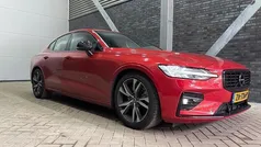 Oranje Gebruikt 2019 Volvo S60 R-Design Sedan | € 25.400 (Eerlijke prijs)