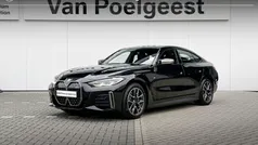 Black sapphire metallic (zwart metallic) Gebruikt 2023 BMW i4 Basis Sedan | € 58.900 (Eerlijke prijs)