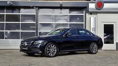 Zwart (metallic) Gebruikt 2016 Mercedes E350 Edition Sedan | € 23.945 (Eerlijke prijs)