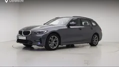 Grijs Gebruikt 2021 BMW 320 Sport Line Stationwagen | € 33.895 (Eerlijke prijs)