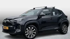 Zwart Gebruikt 2024 Toyota Yaris Cross SUV | € 29.999 (Eerlijke prijs)