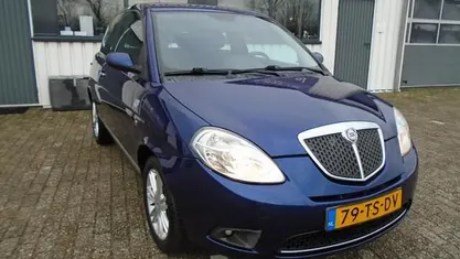 Blauw (metallic) Occasion 2007 Lancia Ypsilon Hatchback | € 2.150 (Eerlijke prijs)