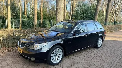 Zwart Occasion 2009 BMW 520 Stationwagen | € 3.999 (Eerlijke prijs)