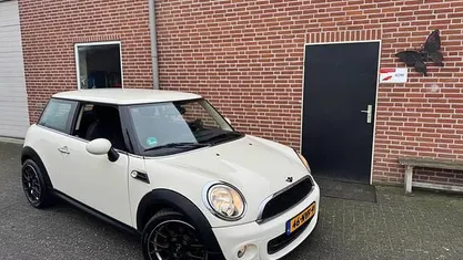 Wit Occasion 2010 Mini ONE Business Hatchback | € 3.895 (Eerlijke prijs)