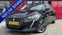 Zwart Gebruikt 2023 Peugeot 208 Allure Hatchback | € 16.945 (Goede deal)