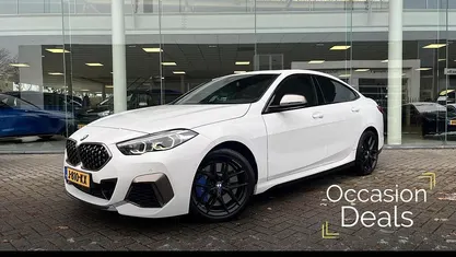 Wit Occasion 2019 BMW M235 Executive Coupé | € 36.950 (Eerlijke prijs)
