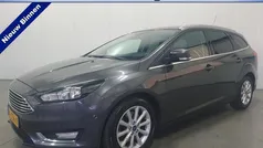 Grijs, metallic lak Gebruikt 2016 Ford Focus Titanium Stationwagen | € 9.995 (Goede deal)