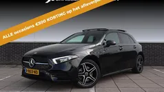 Zwart Gebruikt 2022 Mercedes A250 AMG line Hatchback | € 33.885 (Eerlijke prijs)