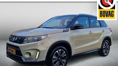 Bruin Gebruikt 2023 Suzuki Vitara Style SUV | € 25.750 (Eerlijke prijs)