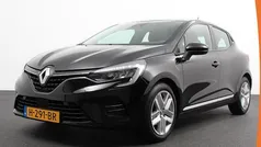Zwart Gebruikt 2020 Renault Clio V Zen Hatchback | € 11.890 (Eerlijke prijs)