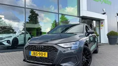 Grijs Gebruikt 2023 Audi A3 Sportback e-tron Premium Sedan | € 30.995 (Super prijs)