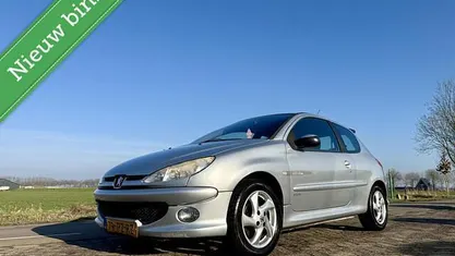 Occasion 2005 Peugeot 206 Quiksilver Hatchback | € 1.750 (Eerlijke prijs)