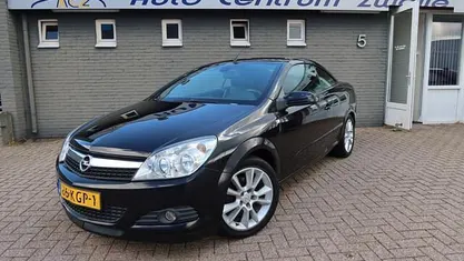 Occasion Opel Astra Cabriolet Cosmo 140 PK (102 kW) 2009 Cabriolet