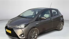 Grijs Gebruikt 2019 Toyota Yaris Hybrid Hatchback | € 16.950 (Eerlijke prijs)