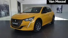 Geel Gebruikt 2023 Peugeot e-208 Allure Hatchback | € 20.940 (Eerlijke prijs)