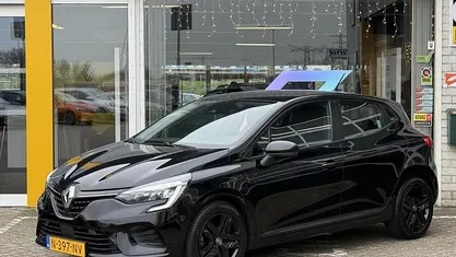 Zwart Occasion 2021 Renault Clio V Komfort Hatchback | € 12.695 (Eerlijke prijs)