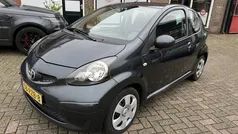Grijs Gebruikt 2006 Toyota Aygo Hatchback | € 4.250 (Eerlijke prijs)