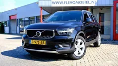 Zwart Gebruikt 2019 Volvo XC40 Momentum SUV | € 24.450 (Eerlijke prijs)