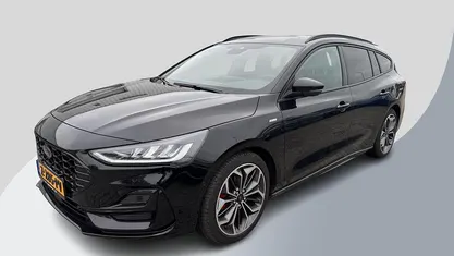 Zwart Gebruikt 2024 Ford Focus ST-Line X Stationwagen | € 26.800 (Eerlijke prijs)