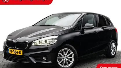 Zwart Gebruikt 2017 BMW 218 Executive Stationwagen | € 18.290 (Eerlijke prijs)