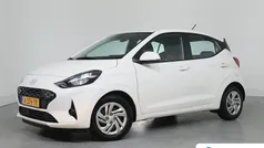 Wit Gebruikt 2024 Hyundai i10 Comfort Hatchback | € 16.895 (Eerlijke prijs)