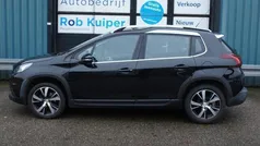 Zwart Gebruikt 2017 Peugeot 2008 Allure SUV | € 11.400 (Eerlijke prijs)