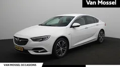 Wit Gebruikt 2020 Opel Insignia Innovation Hatchback | € 19.440 (Super prijs)