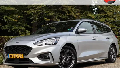 Grijs Occasion 2021 Ford Focus Business Edition Stationwagen | € 16.400 (Eerlijke prijs)