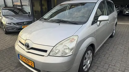 Grijs Occasion 2004 Toyota Corolla Verso Terra MPV | € 3.295 (Eerlijke prijs)