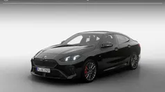 Saphirschwarz metallic (zwart metallic) Nieuw 2025 BMW 220 M Sport Coupé | € 57.795 (Goede deal)