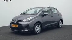 Grijs Gebruikt 2016 Toyota Yaris Hatchback | € 10.980 (Eerlijke prijs)
