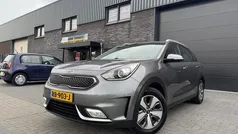 Grijs Gebruikt 2017 Kia Niro SUV | € 15.950 (Eerlijke prijs)