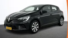 Gebruikt 2023 Renault Clio V Equilibre Hatchback | € 14.890 (Eerlijke prijs)