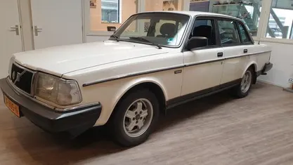 Occasion Volvo 240 116 PK (85 kW) 1990 Sedan