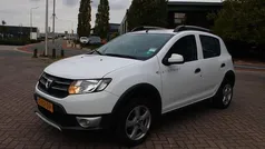 Gebruikt 2015 Dacia Sandero Lauréate Hatchback | € 5.500 (Eerlijke prijs)